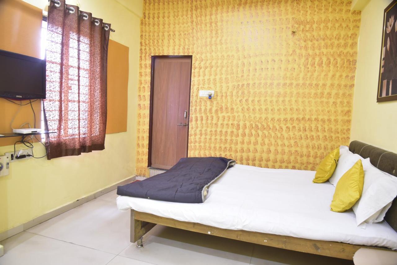 Hotel Drishti Inn Khāpri Exterior foto